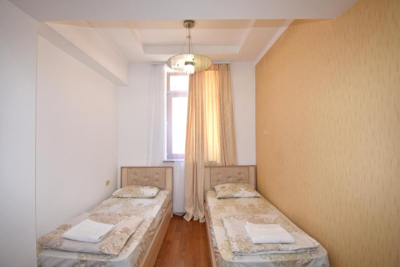 Armenak Apartment No 8, Abovyan Street Jerevan Exteriér fotografie