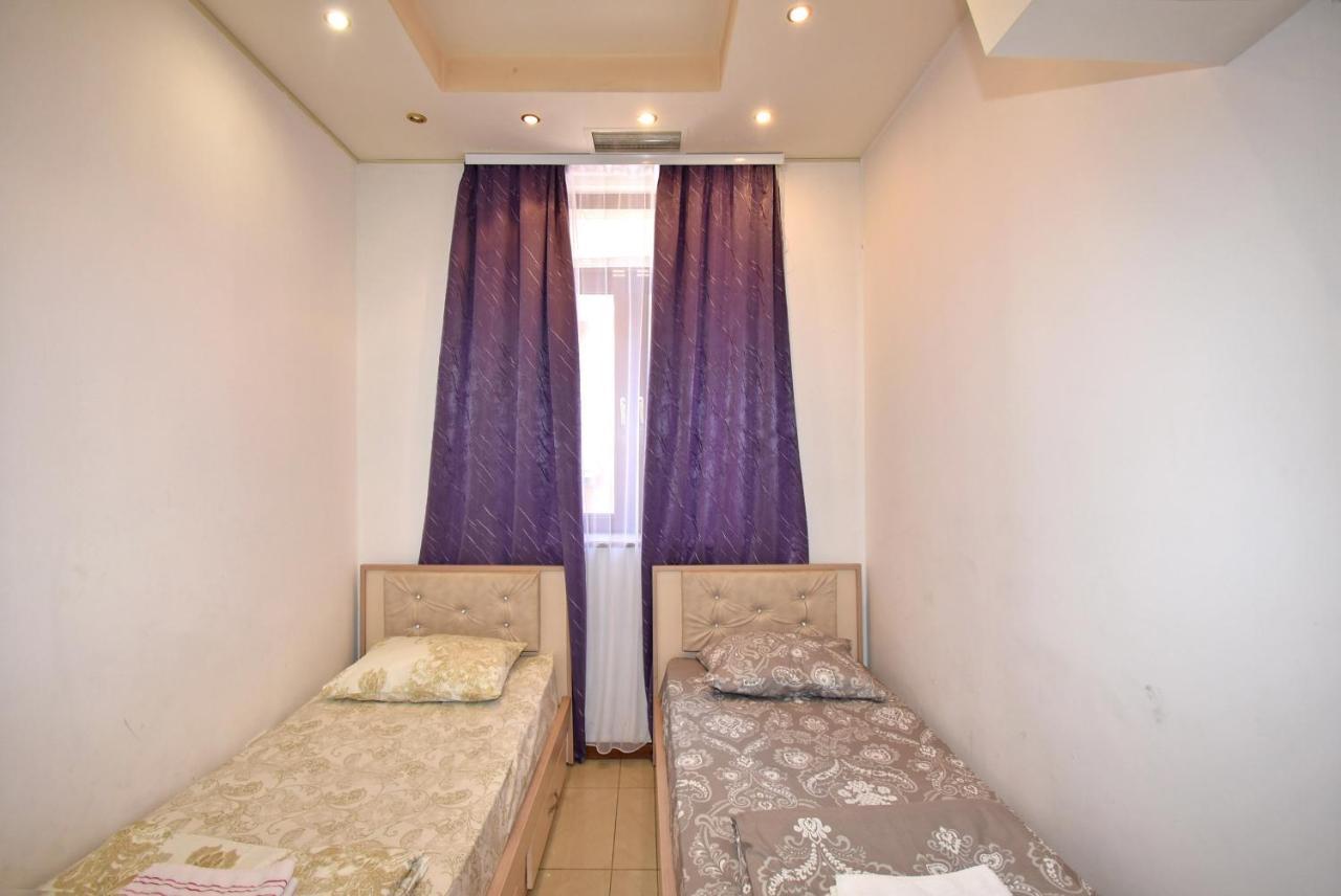 Armenak Apartment No 8, Abovyan Street Jerevan Exteriér fotografie